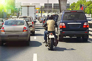 รัฐยูทาห์เคาะ LANE SPLITTING ถูกกฎหมายแล้ว