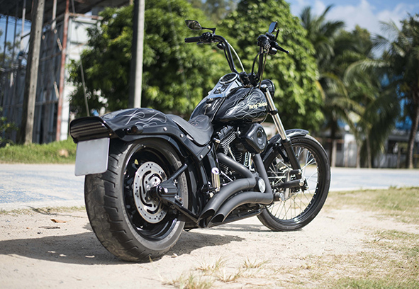Harley Davidson รุ่น Softail ปี 2006 คาร์บู แฮนด์โหน ชุดแต่งหลายรายการ พร้อมทะเบียน
