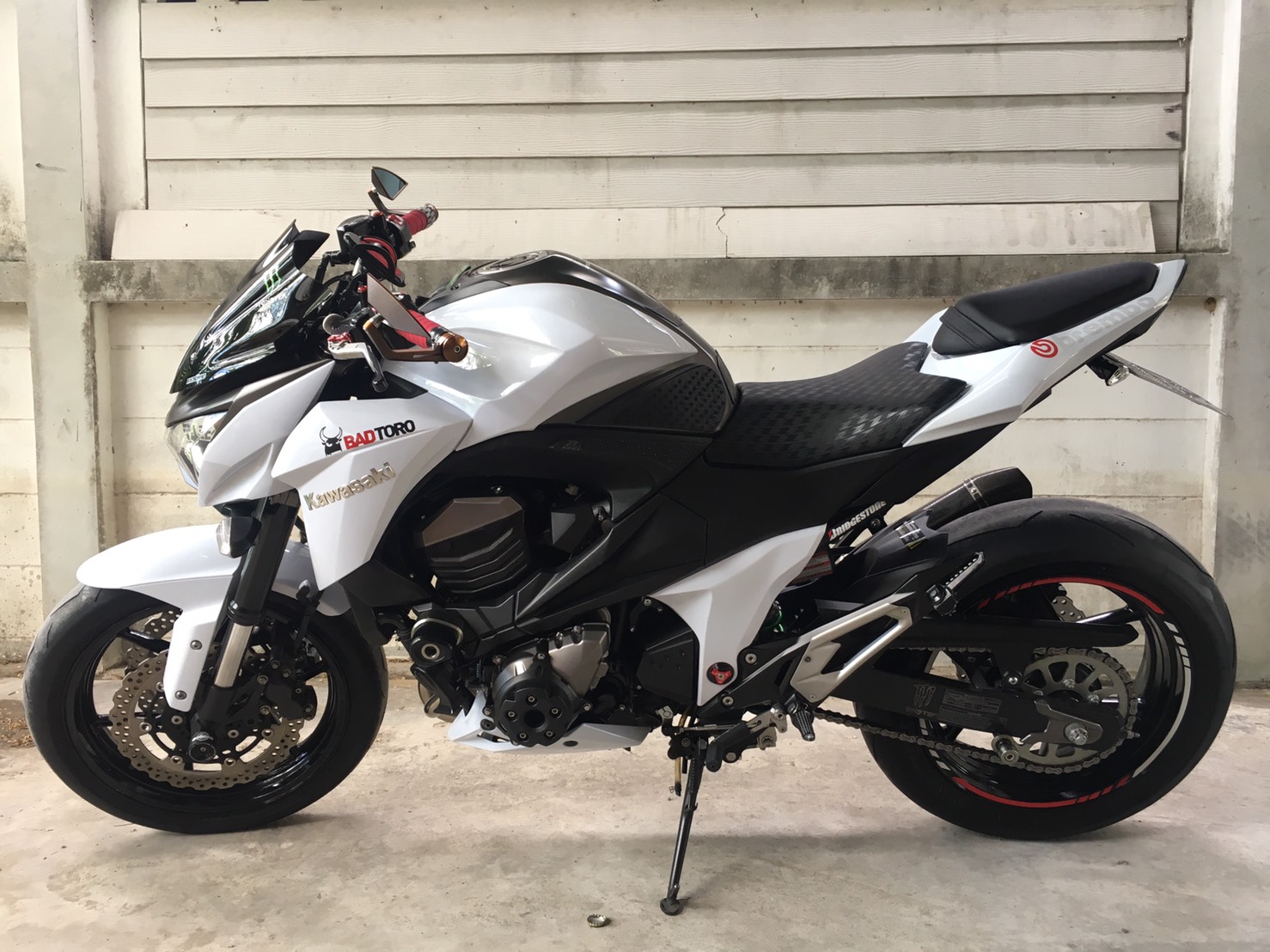 ขาย Z800ขาว ปี 2015 คนขี่ขายเอง