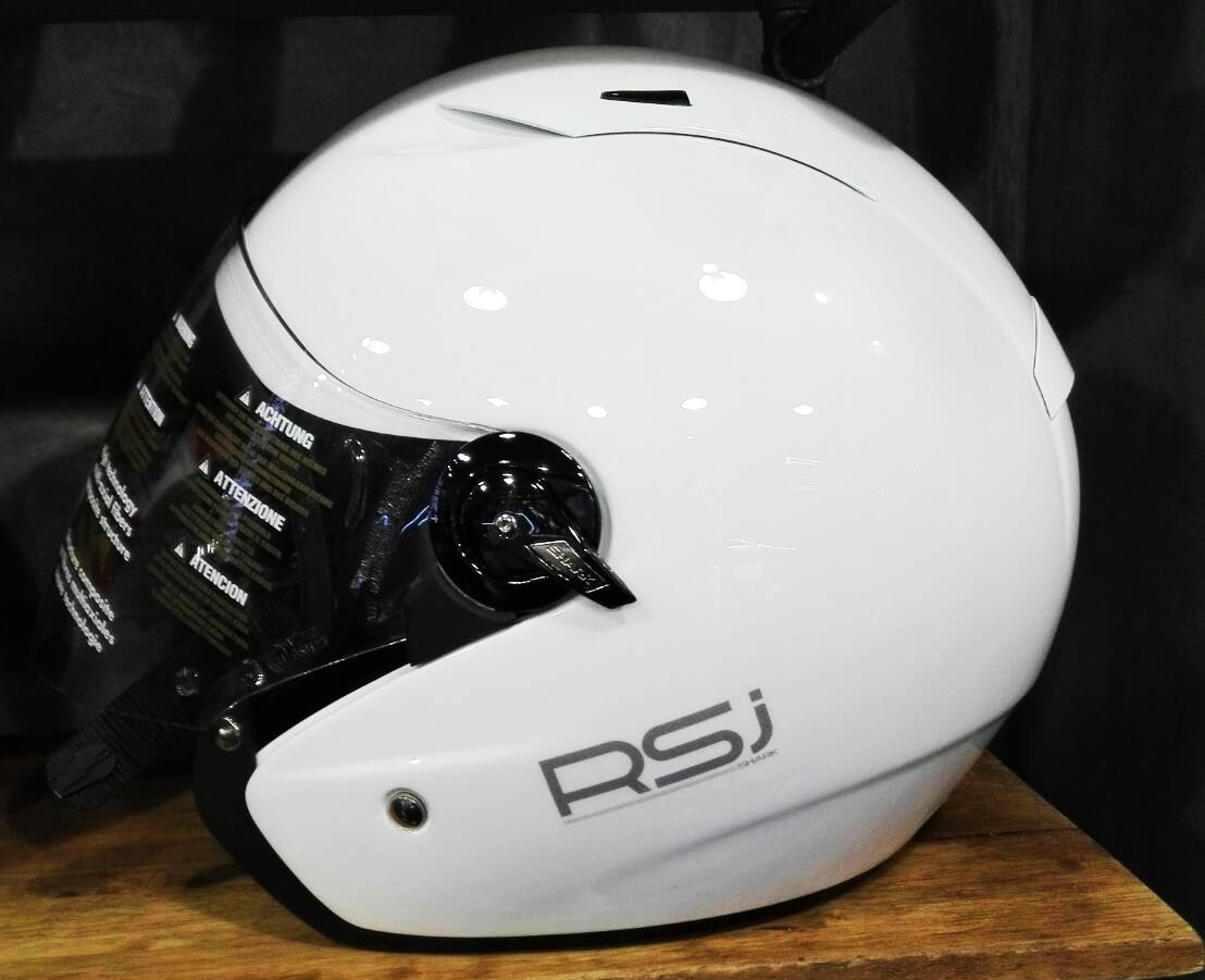 หมวกันน็อคยี่ห้อ Shark รุ่น RSJ สีขาว