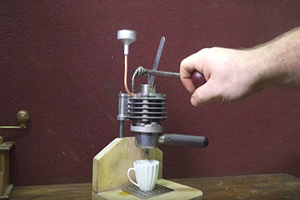 เติมความสดชื่นทุกเช้าวันใหม่ด้วยเครื่องชงกาแฟ DIY จากกระบอกสูบ