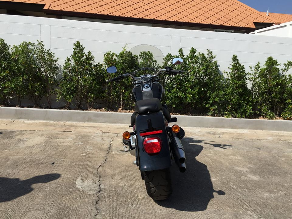 Harley-Davidson ปี 2014 ABS softail - fat boy lo พร้อมทะเบียน ราคา 1,299,999 ลดเหลือ 1,149,999 บาท