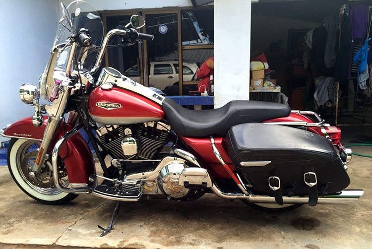 Harley Davidson Roadking Classic Year 2004 ราคา 630,000 THB.
