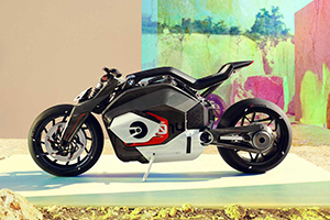 BMW เผยโฉมมอเตอร์ไซค์ ROADSTER รุ่นใหม่กับมอเตอร์ไฟฟ้า “E-BOXER”