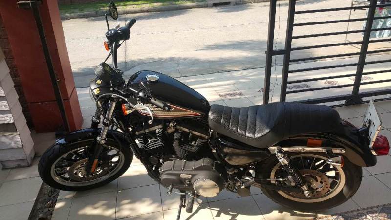 ขาย sporter 883R ปี2013 ทะเบียนแท้รถศูนย์ power 470,000 บาท