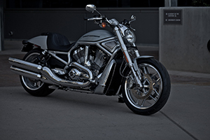 หรือว่าเลิกผลิตแล้ว? HARLEY-DAVIDSON V-ROD หายไปจากไลน์อัพปี 2018