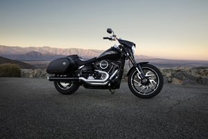 2018 HARLEY-DAVIDSON SPORT GLIDE FIRST RIDE REVIEW