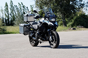 BMW เปิดตัวมอเตอร์ไซค์ SELF-RIDING รุ่นต้นแบบ
