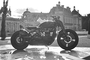 CUSTOM IDEA : FUTURE CLASSIC – VIBA’S BESPOKE ‘QORA’ TRIUMPH BOBBER