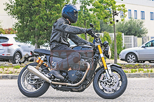 TRIUMPH’S SECRET RETRO STREETFIGHTER