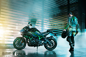 สิ้นสุดการรอคอย KAWASAKI เปิดผ้าคลุม Z H2 อย่างเป็นทางการ