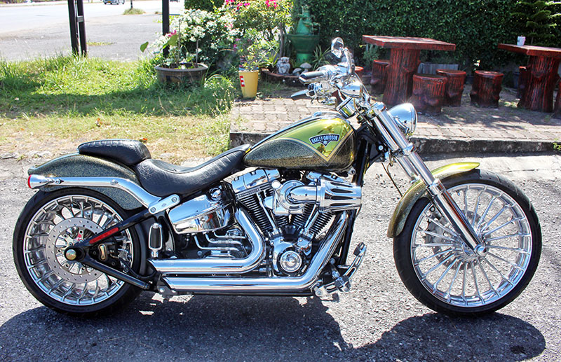 ขายครับ Harley Davidson CVO Break Out Year 2013,ขายแค่ 1,4xx,000 THB.