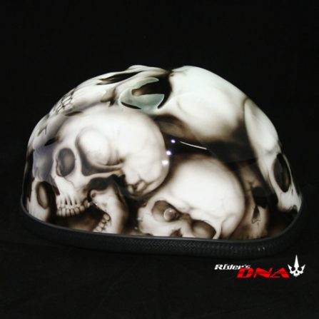 หมวกกันน็อกครึ่งใบ ลายกระโหลกรายล้อมสีขาวงาช้าง