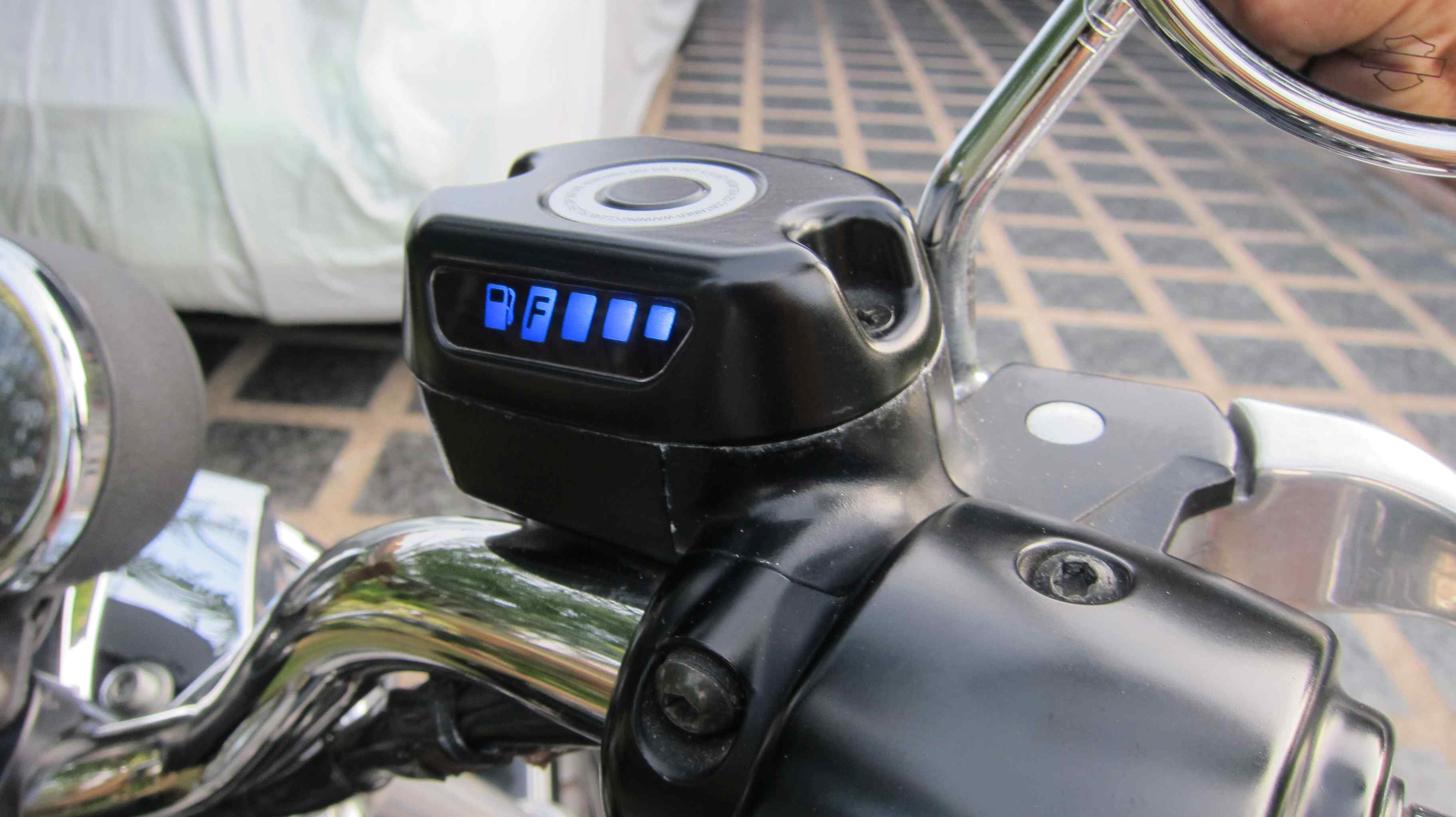 2007 Harley Sportster 1200XL (low)