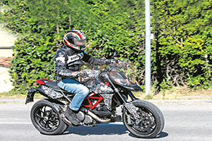 หรือว่า DUCATI คันนี้จะเป็น HYPERMOTARD รุ่นปี 2019