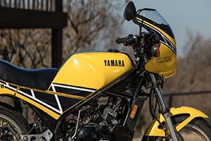 YAMAHA RZ350 KENNY ROBERTS EDITION