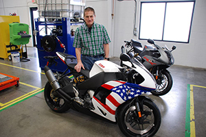การกลับมาอีกครั้งของ ERIK BUELL