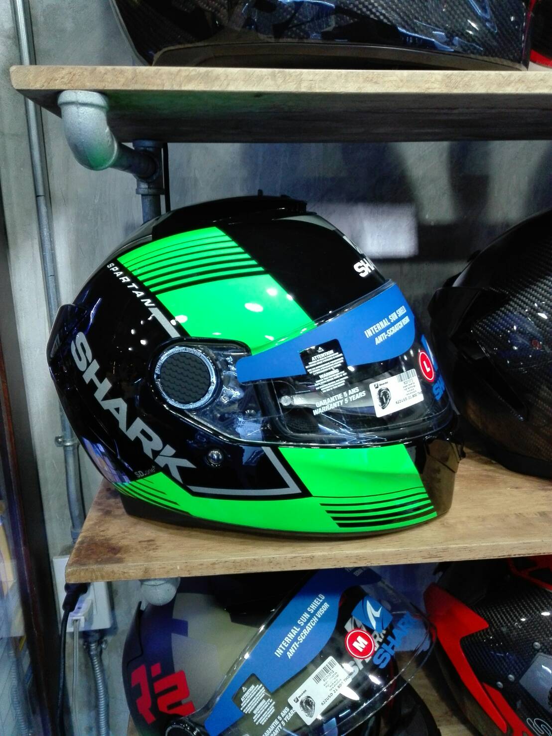 หมวกันน็อคยี่ห้อ Shark รุ่น Spartan Arguan Green