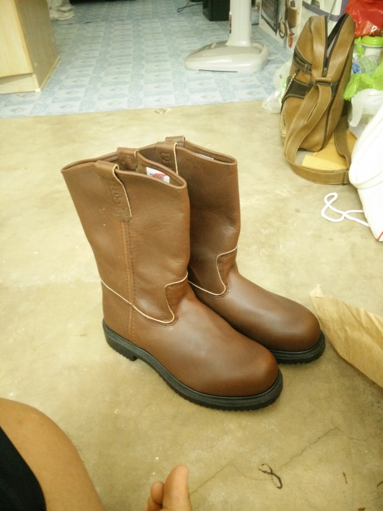 ขาย redwing e3 2231เบอร์8-1/2 ยังไม่ได้ใช้