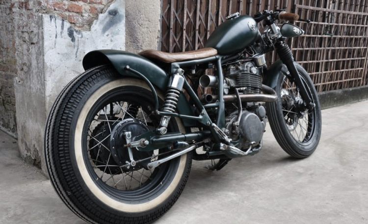 SR550 Custom Bobber / Cafe Racer