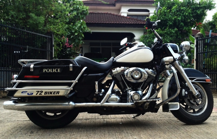 HARLEY DAVIDSON Road King Police 100Years 2008