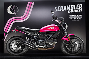 DUCATI เอาใจสาวๆชาวสองล้อด้วย SCRAMBLER สีชมพูสดใส