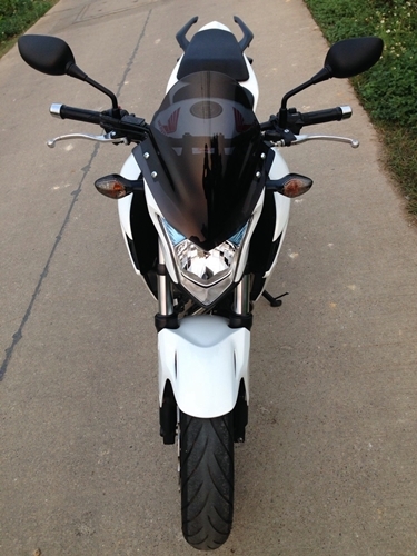 ขาย HONDA CB500F สีขาว ปี2014 (2557) รถสวย ไม่มีล้ม ไม่มีชน เจ้าเดียว ราคา 149000 บาท โทร.082-8988787