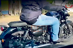ดักถ่าย ROYAL ENFIELD รุ่นต้นแบบขณะทดสอบบนถนนจริง...อีกแล้ว