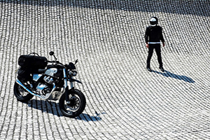 เปลี่ยนโฉม ROYAL ENFIELD INTERCEPTOR ให้กลายเป็นรถ ADVENTURE