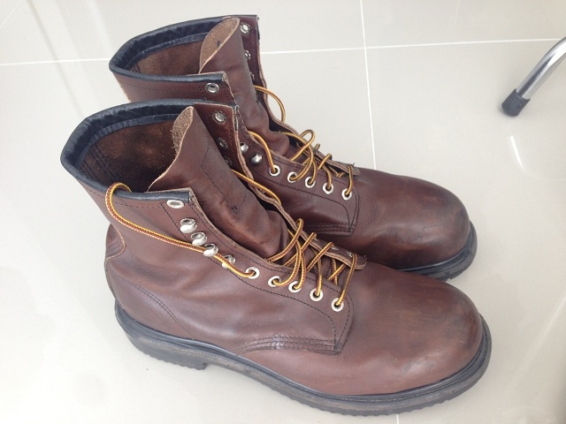ขายredwing2233 กับหมวก 4Q,mooneyes คับ
