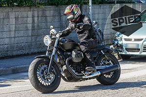 2016 MOTO GUZZI V7