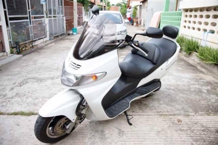 ขาย suzuki sky wave 400