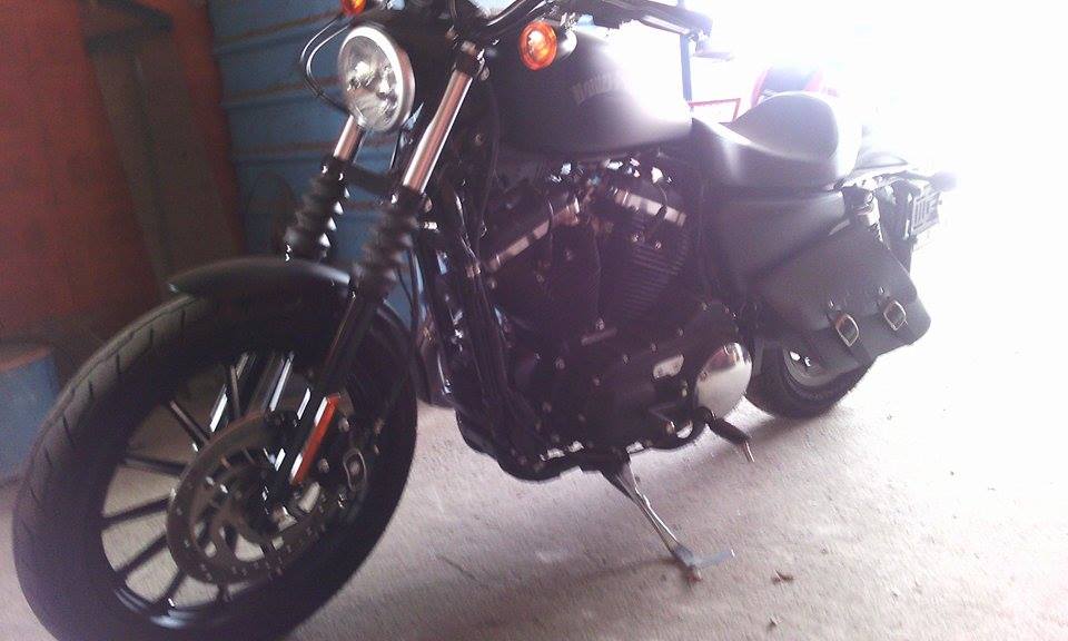 Harlry D iron 883avidson