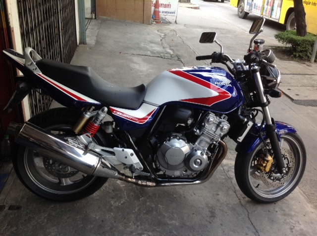 ขาย CB400 ซุปเปอร์โฟร์เทค 4 ปี 2009 สีน้ำเงินขาว กุญแจชิบ