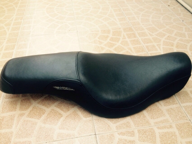ขายเบาะคู่ HD Sporter Nightster