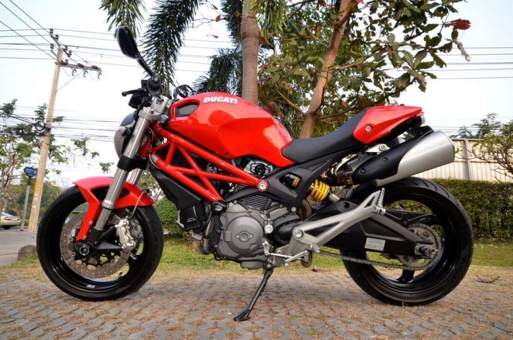 ขาย Ducati Monster 795 สีแดง ปี 2012 มือเดียวออกห้าง
