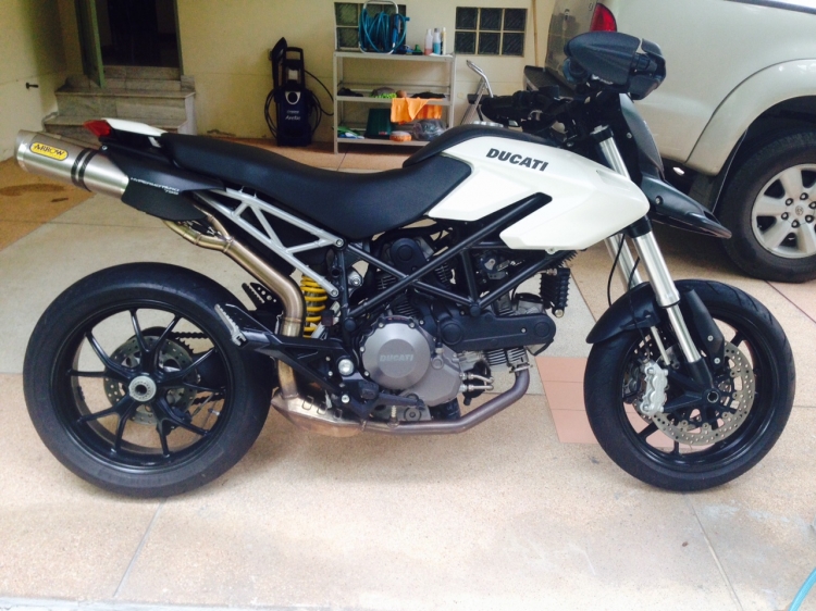 ขาย DUCATI HYPERMOTARD 796 รถศูนย์ทองหล่อ