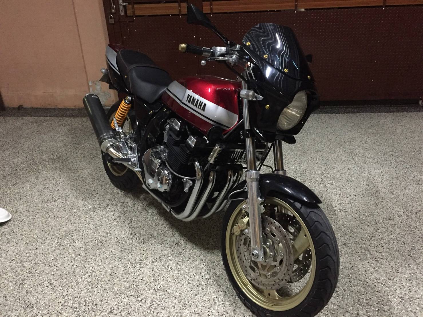 ขาย XJR400 ปี 93 (แต่งสวยๆ เดิมๆ)