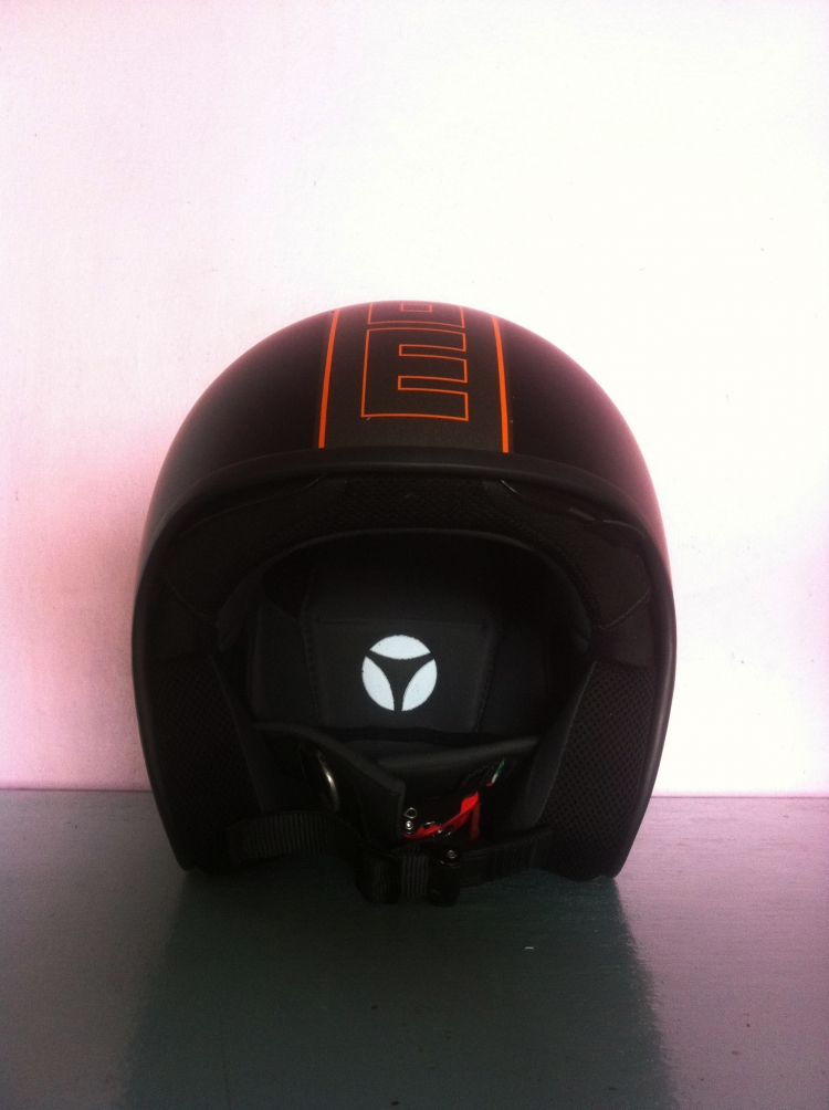 ขายหมวกกันน็อค cruiser nero frost