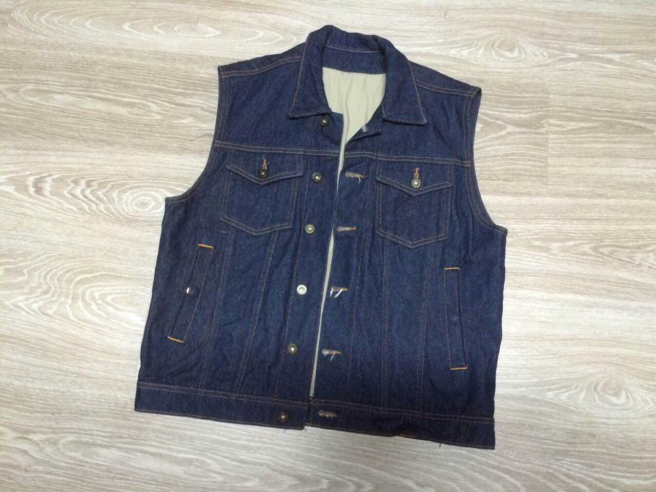 เสื้อกั๊กยีนส์ Biltwell (USA) size M (ใหม่)