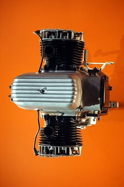 XA ปี 1942 เครื่องยนต์สองสูบนอนตรงข้าม แยกจาก V-Twin ของ WLA