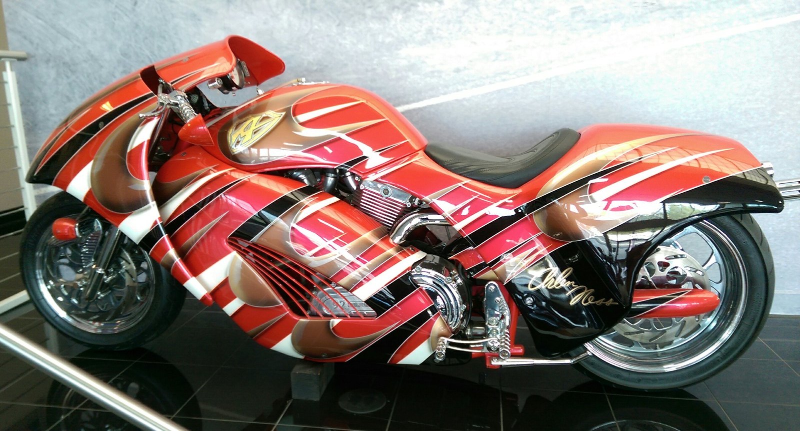 งานออกแบบรถทรง Streamlined ของ Arlen Ness: สัดส่วน รูปทรง และงานสีที่คิดเป็นภาพเดียวกัน
